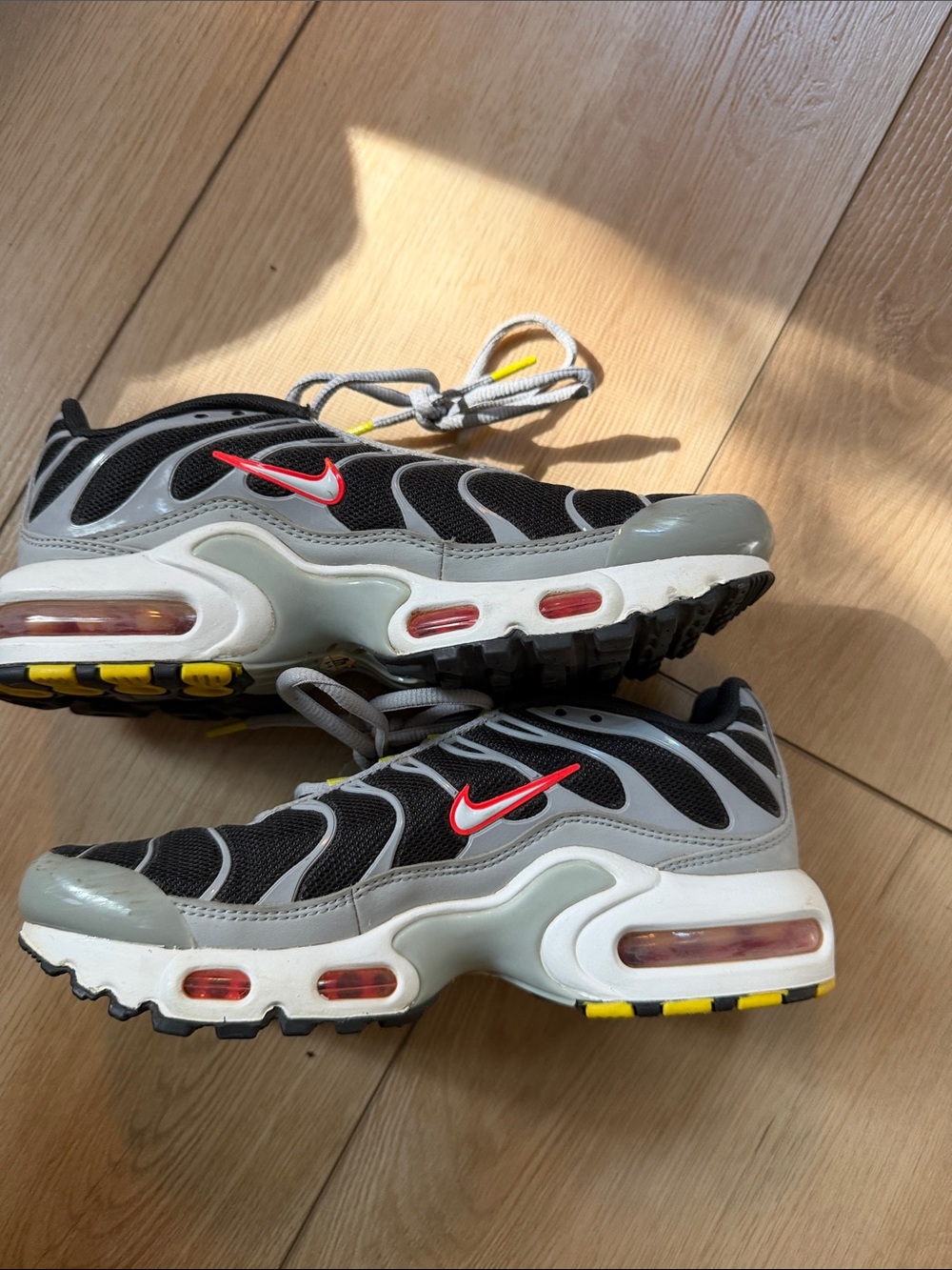 Nike Kids Black & Gray Sneakers with Red Swoosh